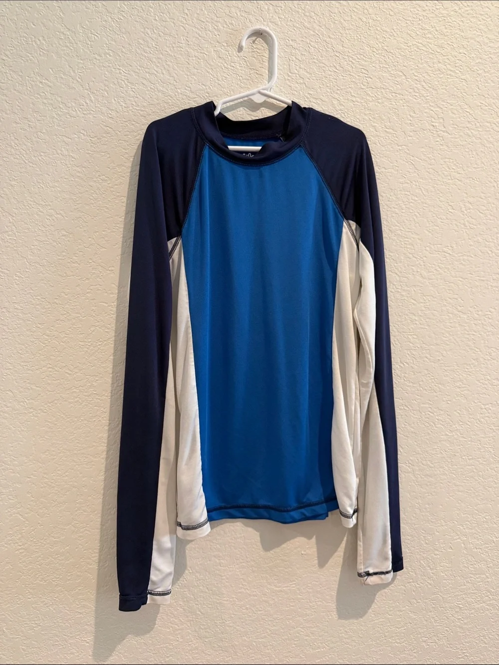 Cat & Jack Navy, Royal Blue & White Long-Sleeve Rash Guard